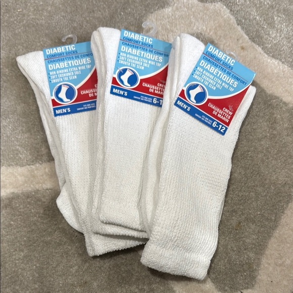 3 Pair of Diabetic Bright White Crew Length Casual Socks - Picture 1 of 1
